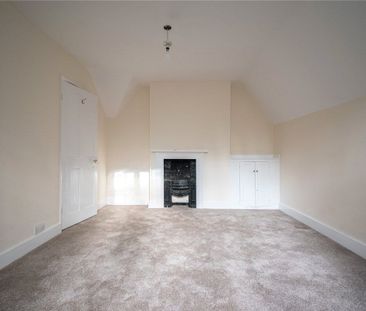 A uniquely positioned 4 bedroom detached house to rent set within t... - Photo 5