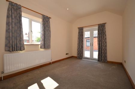 2 bedroom semi-detached house to rent - Photo 3