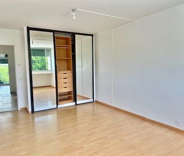 Location Appartement 3 pièces 96m² LE GOSIER 97190 - Photo 3
