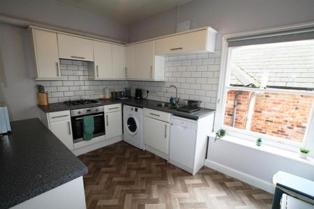 2 bedroom apartment to rent - Photo 4