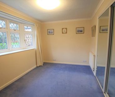 3 bedroom detached bungalow to rent - Photo 2
