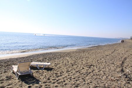 Apartment in Estepona, Costa del Sol - Photo 5