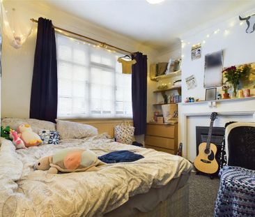 4 bedroom terraced house to rent - Photo 3