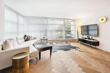 3 bedroom flat to rent - Photo 4