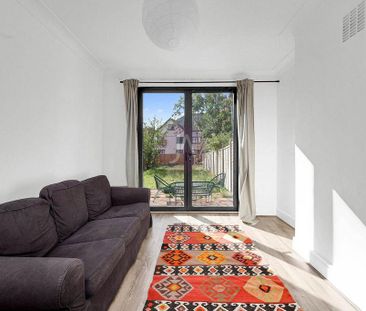 4 bedroom semi-detached house to rent - Photo 4