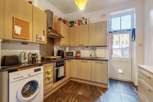 1 bedroom flat to rent - Photo 1
