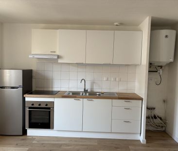 Location Appartement 2 pièces 36m² TAIN L HERMITAGE 26600 - Photo 3
