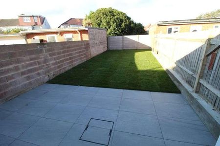 De Havilland Road, Edgware, HA8 - Photo 5