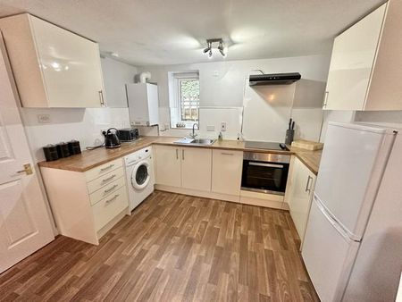 2 bedroom apartment to rent - Photo 5