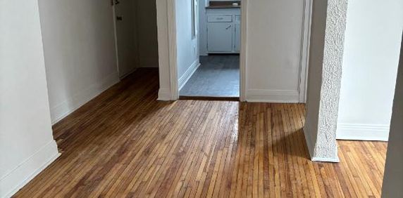 Montréal 3½ chauffé à louer - Photo 2