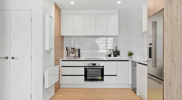 Brand New 2 Beds, 2 Bed with 1 Carpark in Te ... - Photo 1