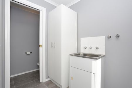 1/41 Knight Street, Clayton South VIC 3169 - Photo 5