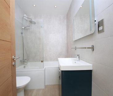 2 bedroom flat to rent - Photo 6