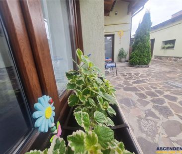 Proprietate cu 3 corpuri, curte individula, potential regim hotelie... - Fotografie 1