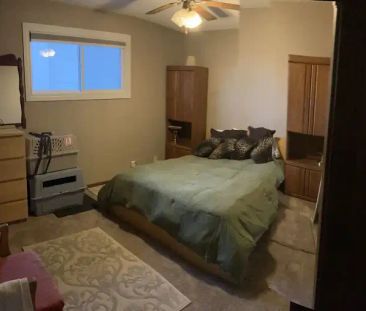 Bowness Furnished Comfortable Clean and Quiet 1 BR Unit | Calgary - Photo 1