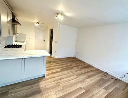 1 Bedroom Apartment To Let - Photo 1