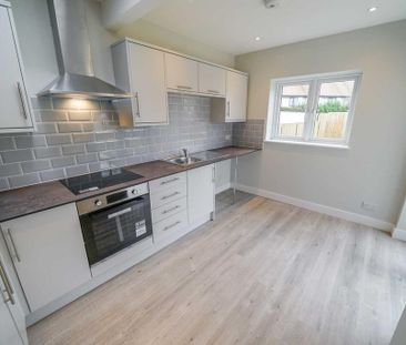 3 bedroom chalet to rent - Photo 2