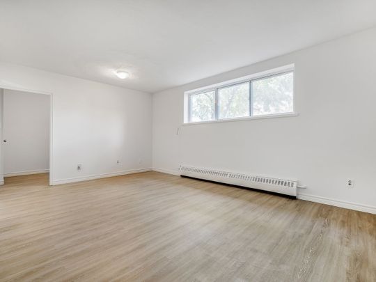 For Lease - 165 Colborne Avenue Unit# 102, Richmond Hill, Ontario - Photo 1