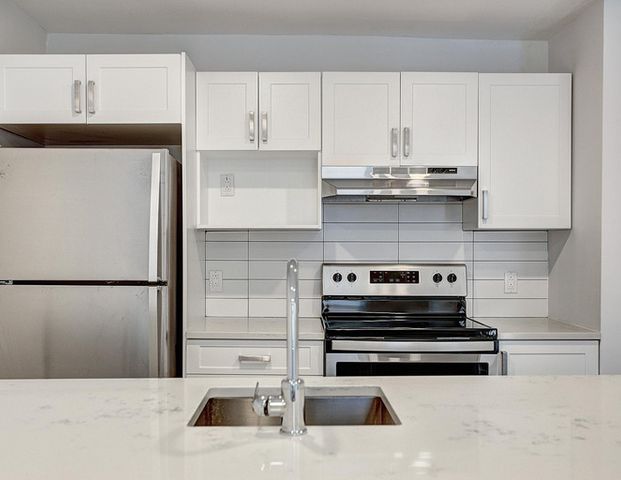 952 Rue Saint-Philippe | 952 Rue Saint-Philippe, Montreal - Photo 1