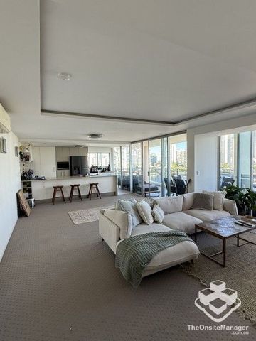 Massive Executive Style with Views - Photo 4