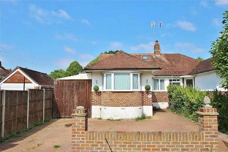 Elm Close, Woking, Surrey, GU21 - Photo 5