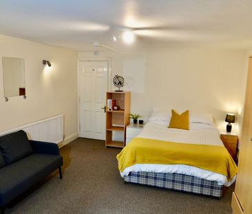 3 Bed Flat, Waverley Road, BS6 - Photo 1