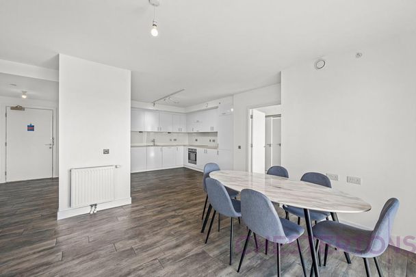 3 bedroom flat to rent - Photo 1