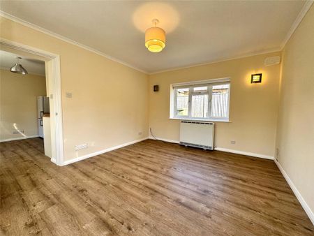 2 bedroom bungalow to rent - Photo 2