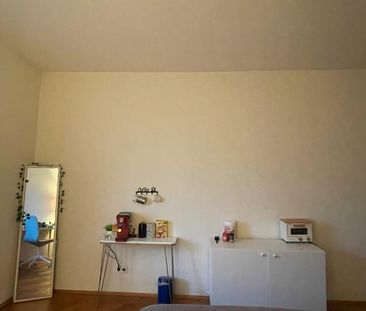 Langzeitzimmer in einem 2-Zimmer-WG in der Nähe von U1 - Photo 1