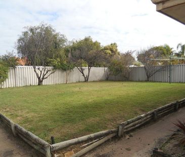 4 x 2 Family Home in Waikiki - Photo 1