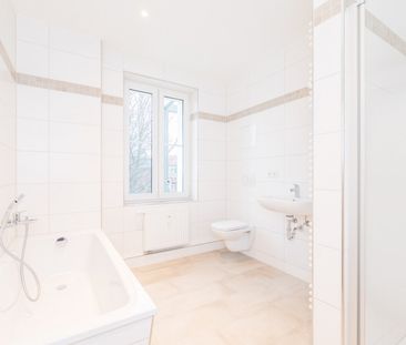 Modernes Bad / Balkon - Photo 6