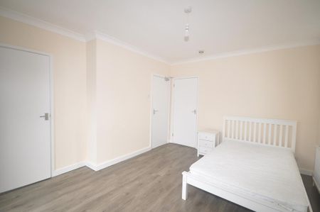 1 bedroom in a house share to rent - Photo 5