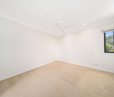 Top-Floor Living in a Boutique Complex – Walk to Scarborough Seasid... - Photo 3