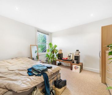 3 bedroom flat to rent - Photo 1