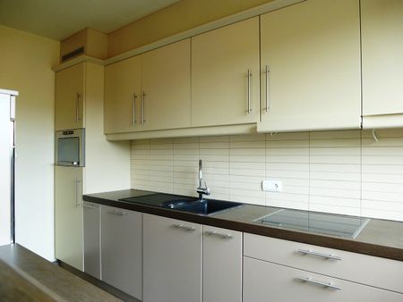 Verzorgd en lichtrijk appartement in centrum Brasschaat - Photo 3