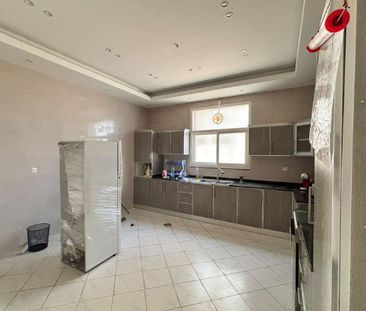 5 BR Villa in Al Zaheya Gardens: Serene Living - Photo 6