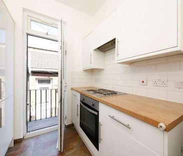 Rockmount Road, London, SE18 - Photo 4