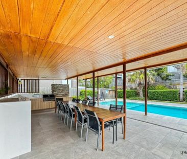 MODERN FOUR BEDROOM TOWNHOUSE IN QUIET COMPLEX WITH POOL - Photo 2