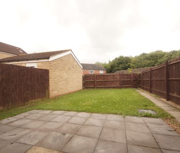 3 bedroom Semi-Detached House to let - Photo 5