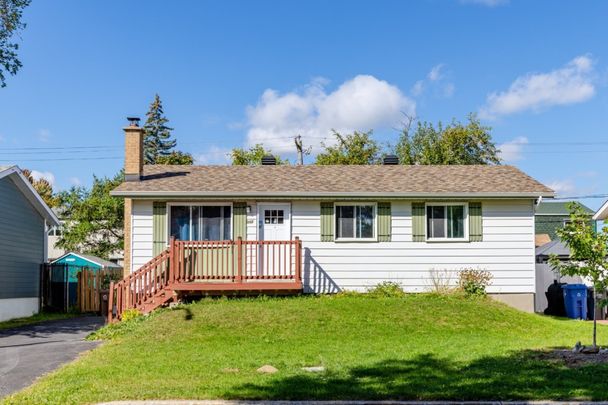 Maison de plain-pied à louer - Brossard (Noms de rues (P)) Maison de plain-pied à louer - Brossard (Noms de rues (P)) - Photo 1