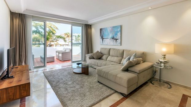 Penthouse in Puerto Banús - Photo 1