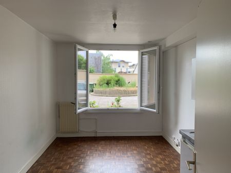 Location Appartement 1 pièce 15m² ORLEANS 45100 - Photo 3