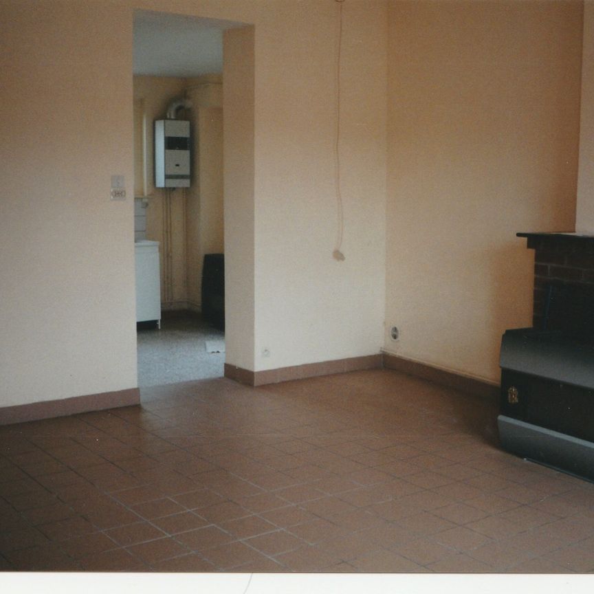 Petite maison idéale jeune couple ou personne seule - cuisine séjour, salle de bain, WC, 1 chambre - Photo 1