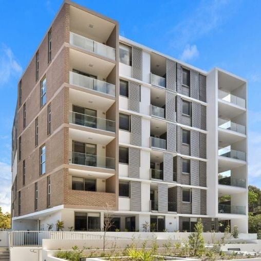 Modern Apartment in a Prime Hillsdale Location! - Photo 1