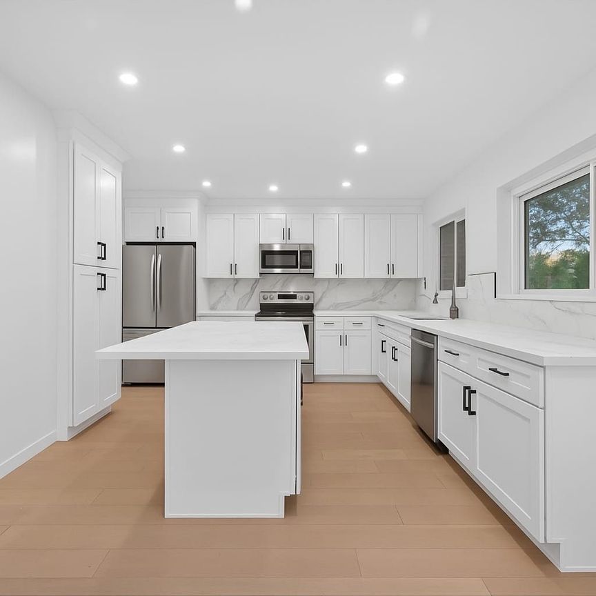 For Lease - 19 Candis Drive Unit# Main, Toronto, Ontario - Photo 1