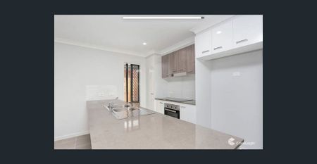 Fernbrooke Ridge Estate - 4 Bedroom Family Home - Photo 4