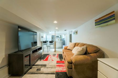 For Lease - 70 Carlaw Avenue Unit# Bsmt, Toronto, Ontario - Photo 2