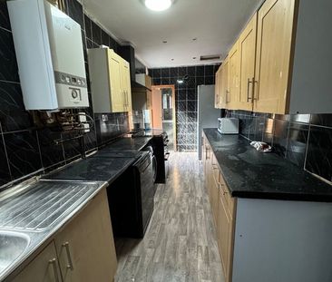 Room in a Shared House, Woodall Road, B6 - Photo 2