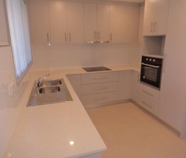 Two-Bedroom Villa in a Convenient Location - Photo 5