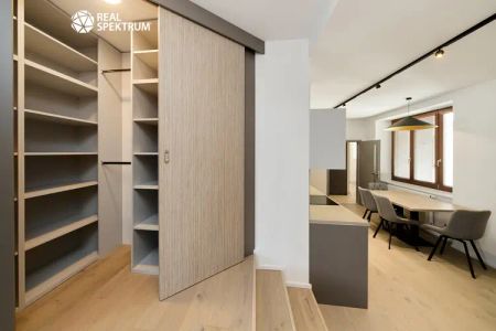 Pronájem nadstandartního bytu 3+kk po rekonstrukci s klimatizací, 89 m - Photo 3